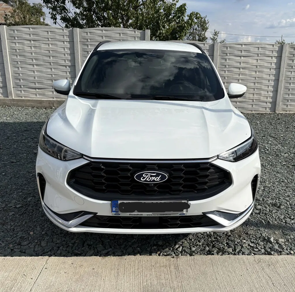 Fotografie: 2024 Ford Kuga