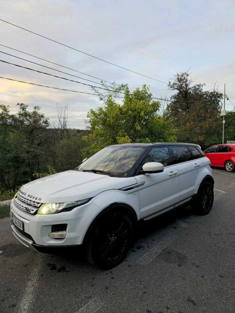 Fotografie: 2012 Land Rover Range Rover Evoque