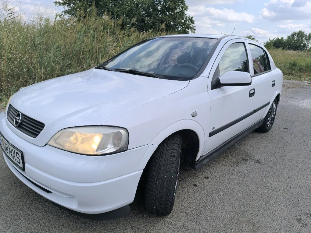 Fotografie: 2009 Opel Astra