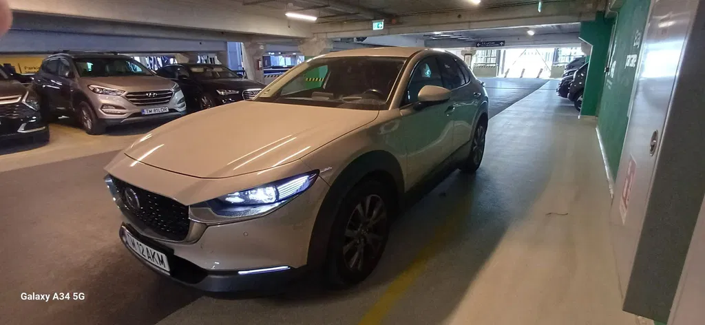 Fotografie: 2022 Mazda CX-30