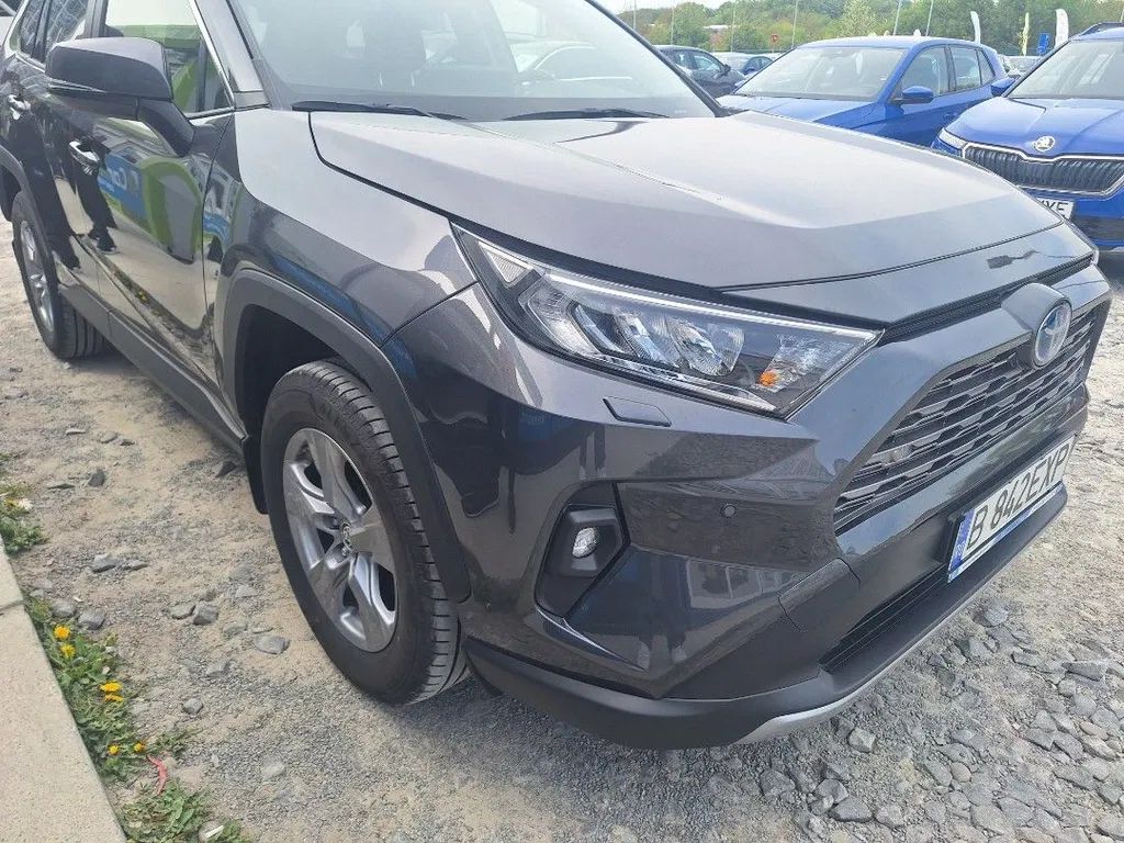 Fotografie: 2024 Toyota RAV-4