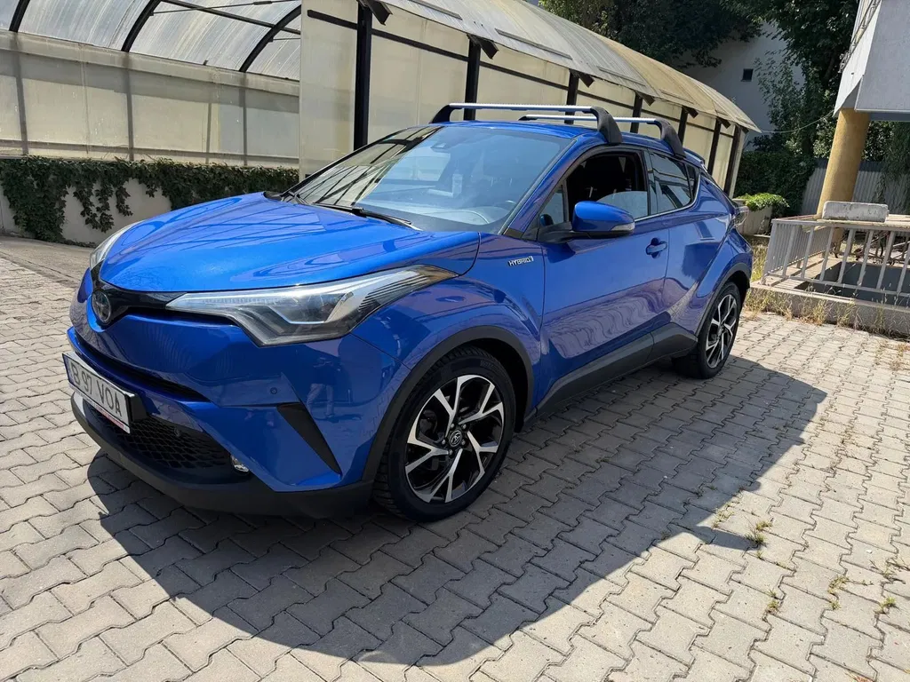 Fotografie: 2018 Toyota C-HR