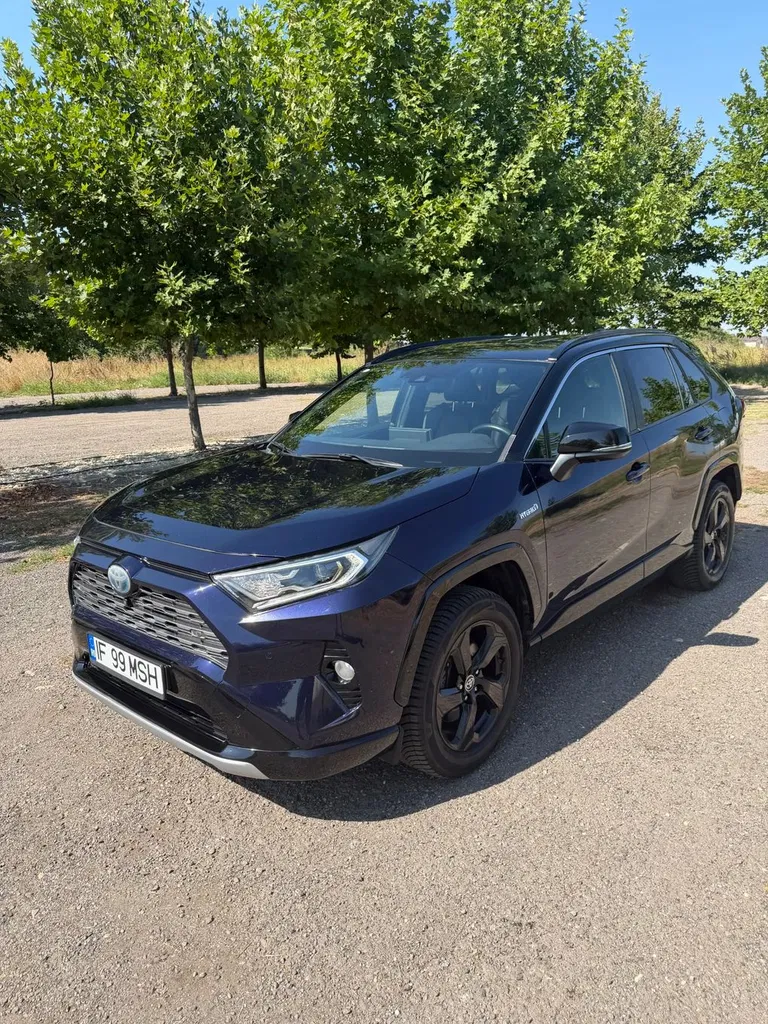 Fotografie: 2020 Toyota RAV-4