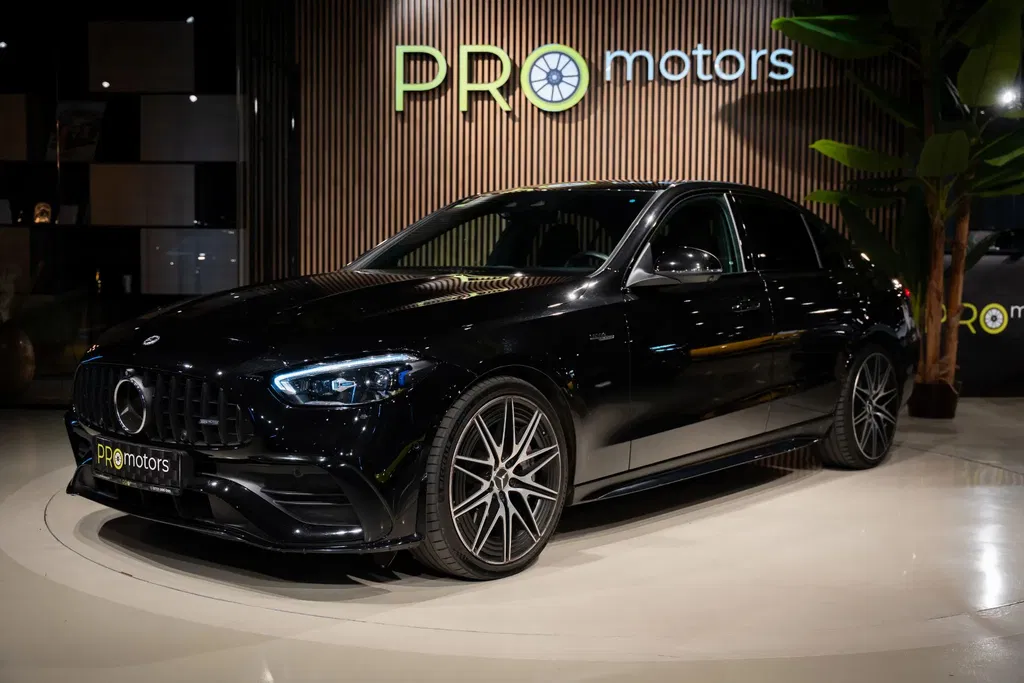 Fotografie: 2023 Mercedes-Benz C