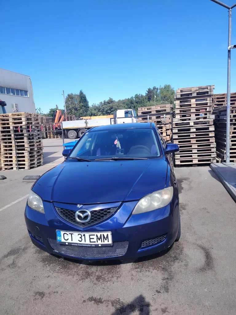 Fotografie: 2005 Mazda 3