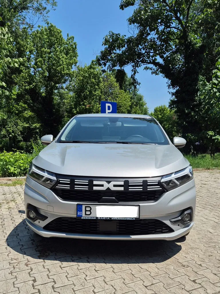 Fotografie: 2023 Dacia Logan