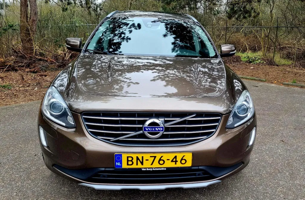 Fotografie: 2016 Volvo XC 60