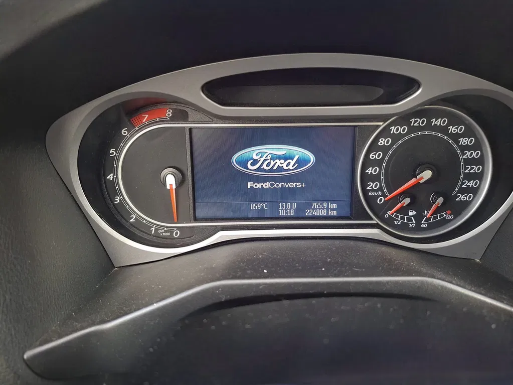 Fotografie: 2010 Ford Mondeo
