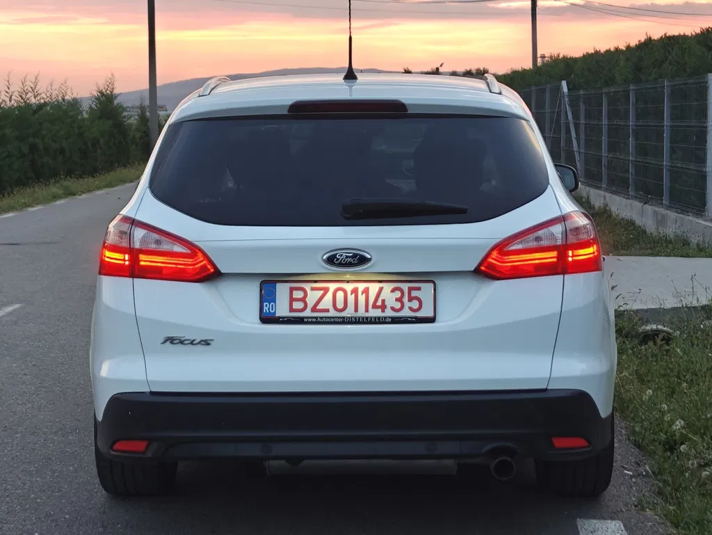 Fotografie: 2011 Ford Focus