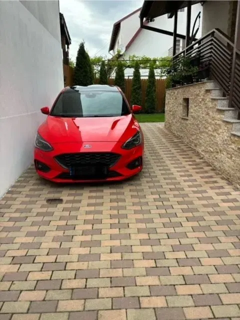 Fotografie: 2018 Ford Focus