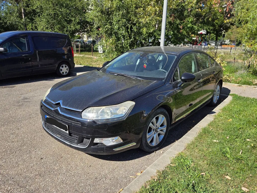 Fotografie: 2011 Citroen C5