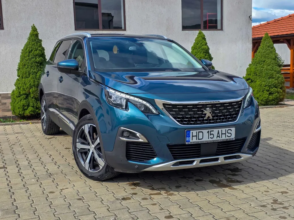Fotografie: 2018 Peugeot 5008