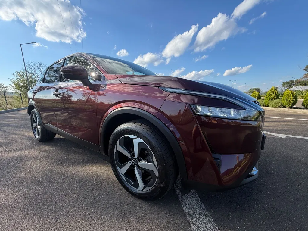 Fotografie: 2023 Nissan Qashqai