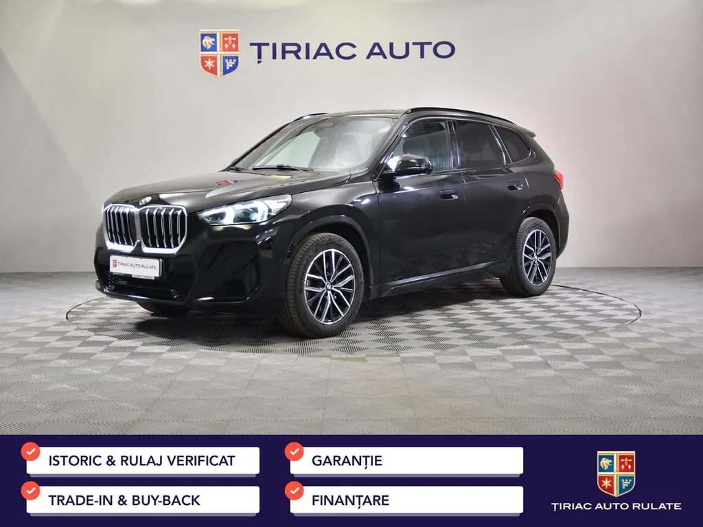 Fotografie: 2023 BMW X1
