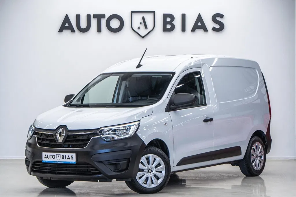Fotografie: 2022 Renault Express
