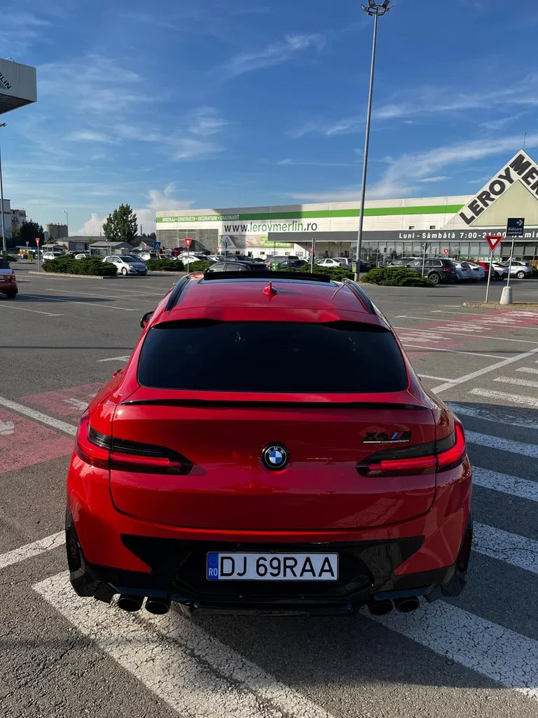 Fotografie: 2022 BMW X4 M