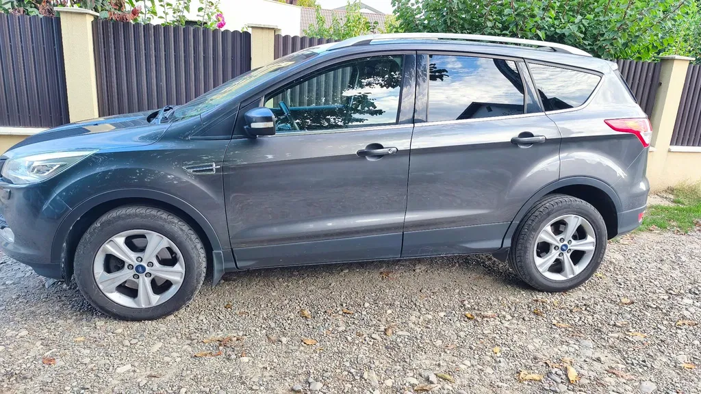 Fotografie: 2016 Ford Kuga