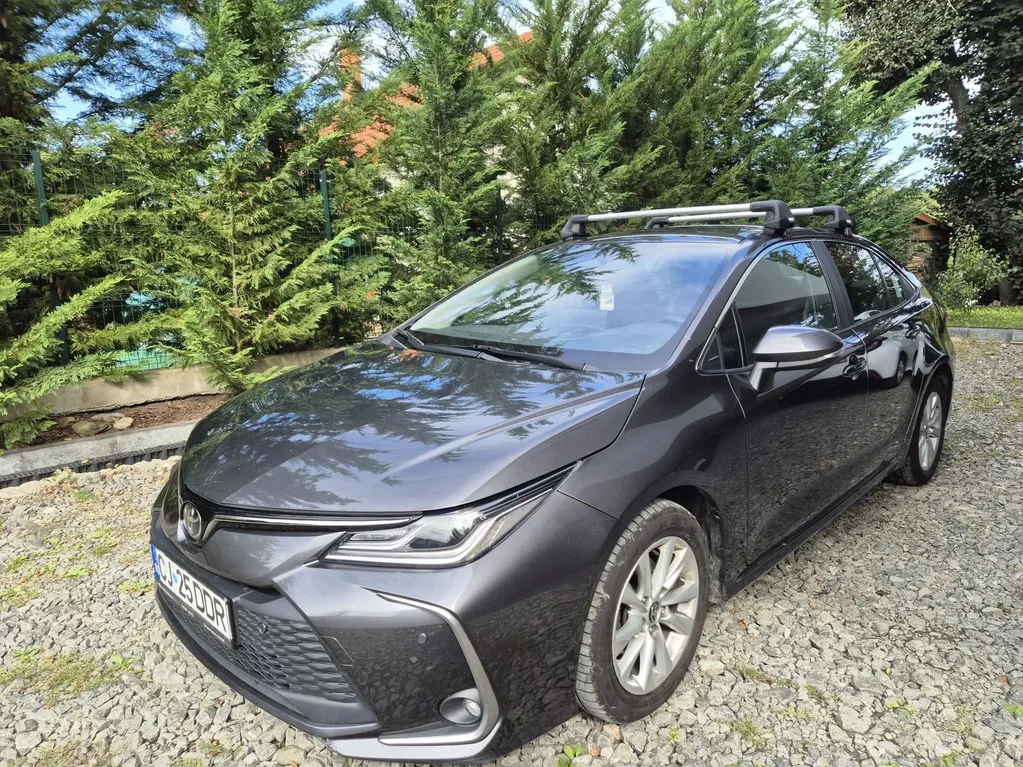Fotografie: 2023 Toyota Corolla