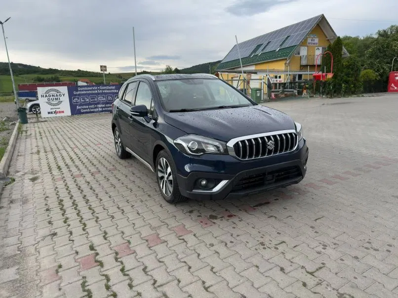 Fotografie: 2019 Suzuki SX4