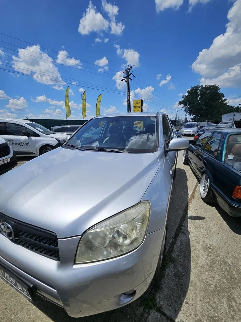 Fotografie: 2008 Toyota RAV-4