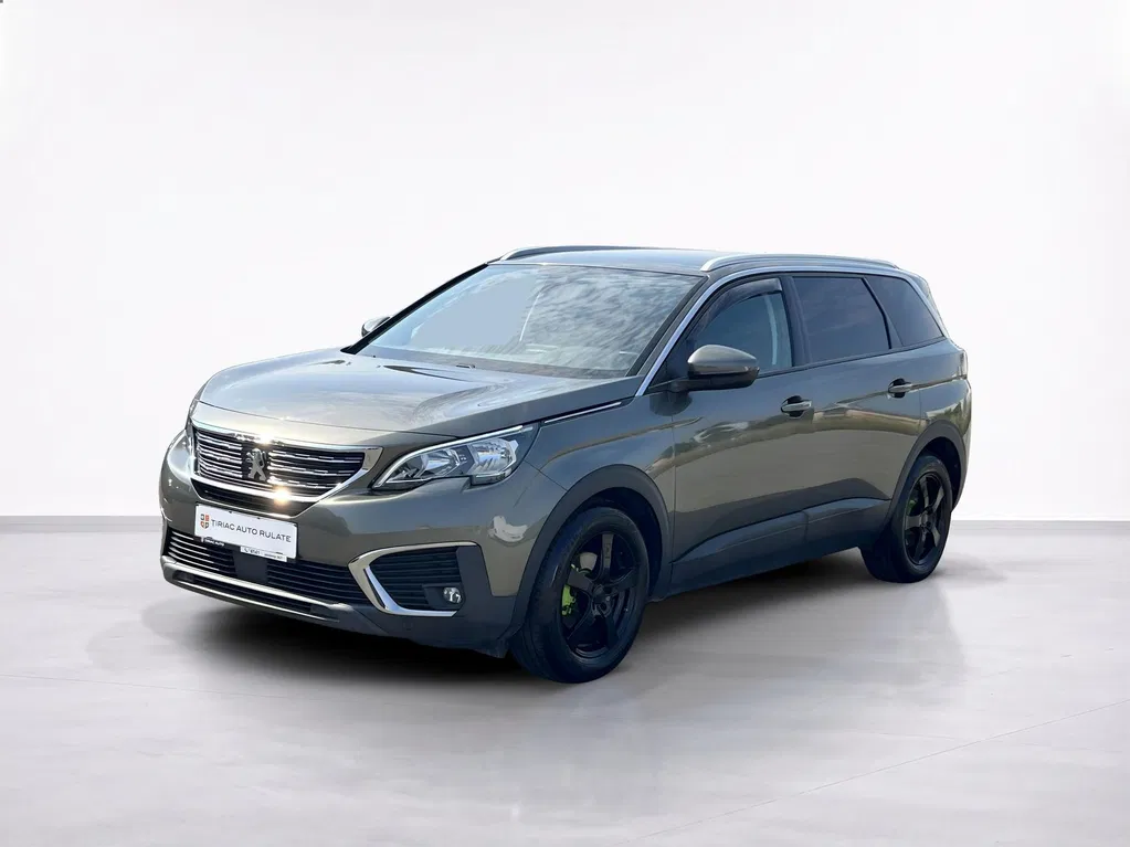 Fotografie: 2017 Peugeot 5008