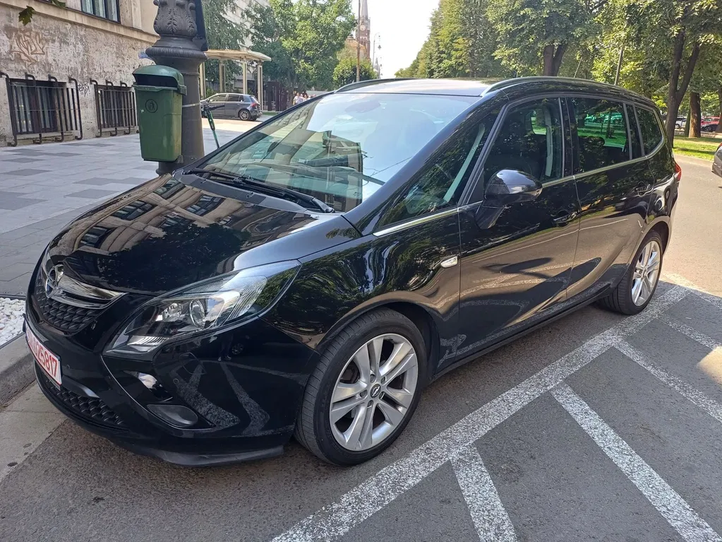 Fotografie: 2013 Opel Zafira