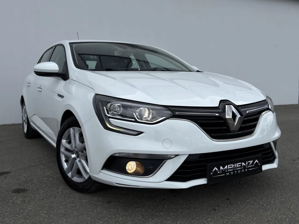 Fotografie: 2019 Renault Megane