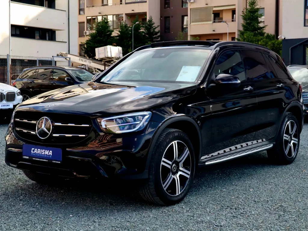Fotografie: 2021 Mercedes-Benz GLC