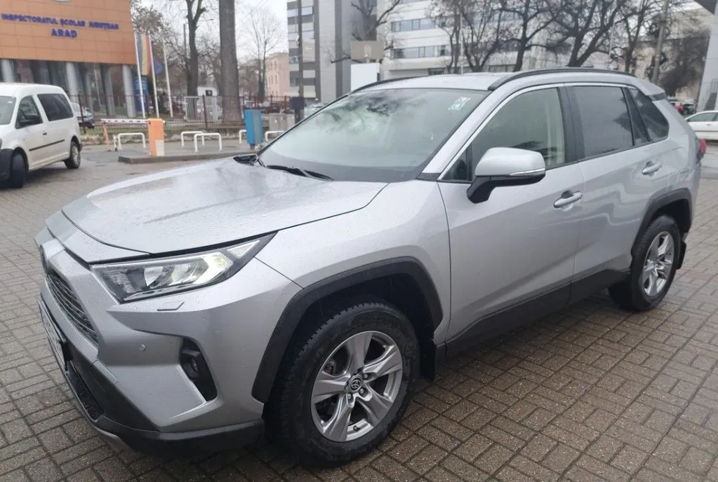 Fotografie: 2024 Toyota RAV-4