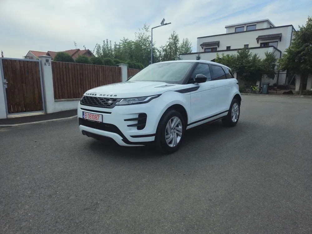 Fotografie: 2023 Land Rover Range Rover Evoque