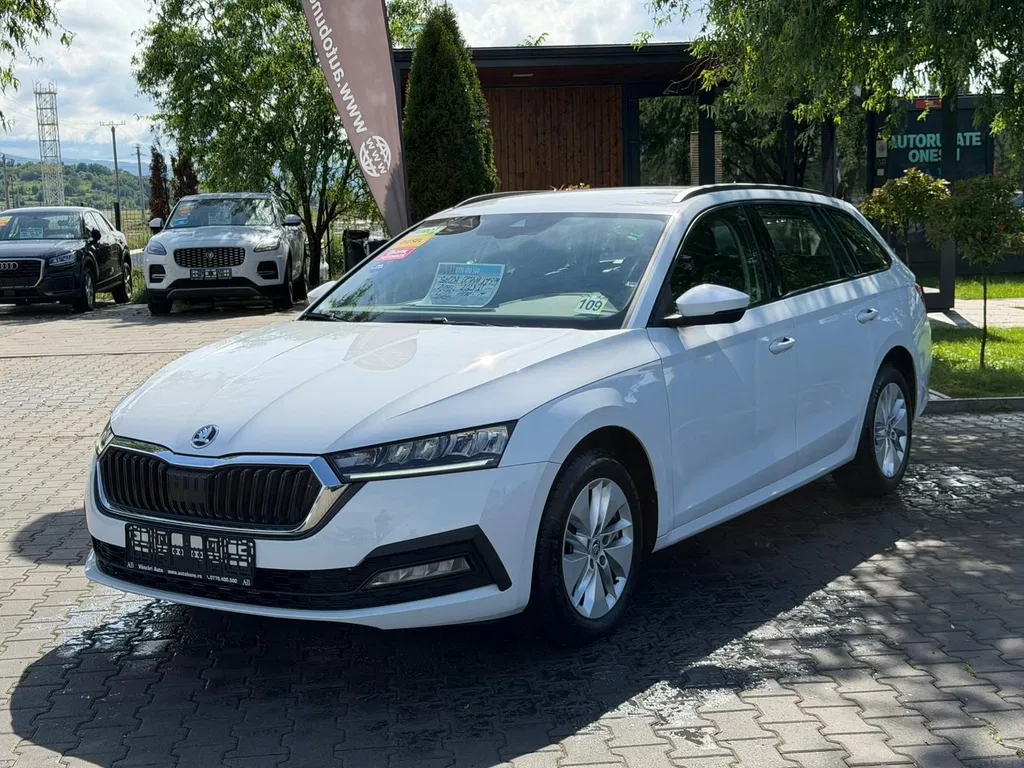Fotografie: 2023 Skoda Octavia