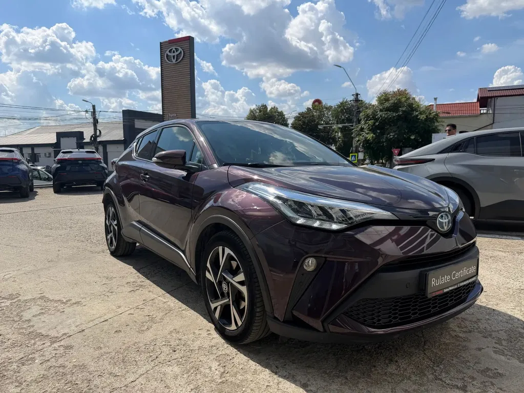 Fotografie: 2023 Toyota C-HR