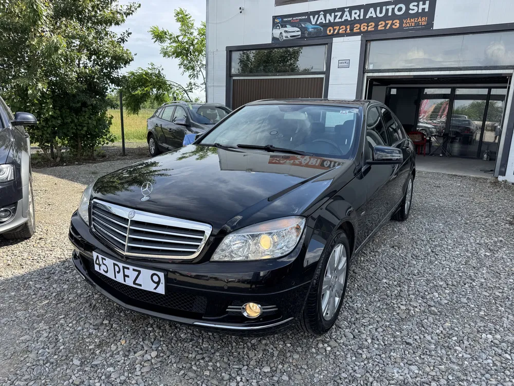 Fotografie: 2011 Mercedes-Benz C