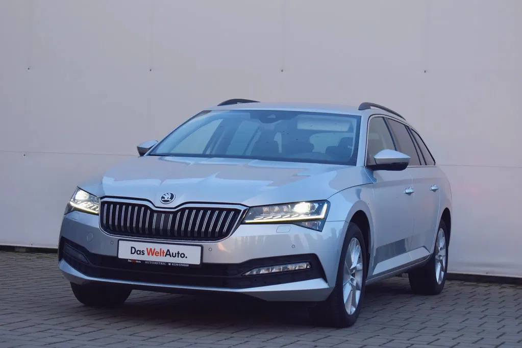 Fotografie: 2021 Skoda Superb