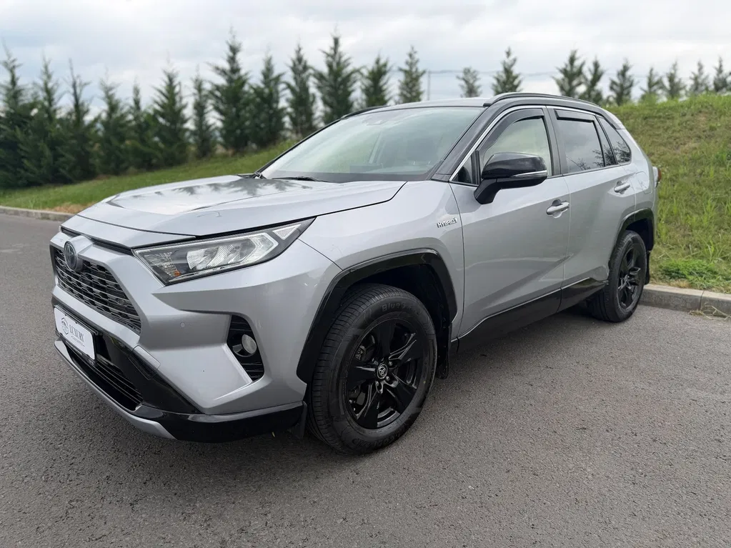 Fotografie: 2020 Toyota RAV-4
