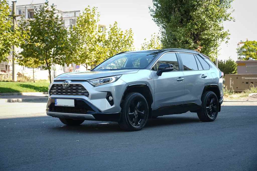 Fotografie: 2021 Toyota RAV-4