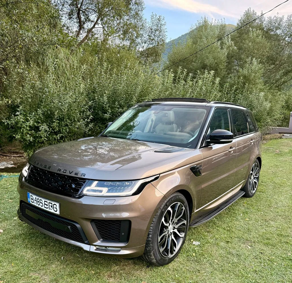 Fotografie: 2015 Land Rover Range Rover Sport
