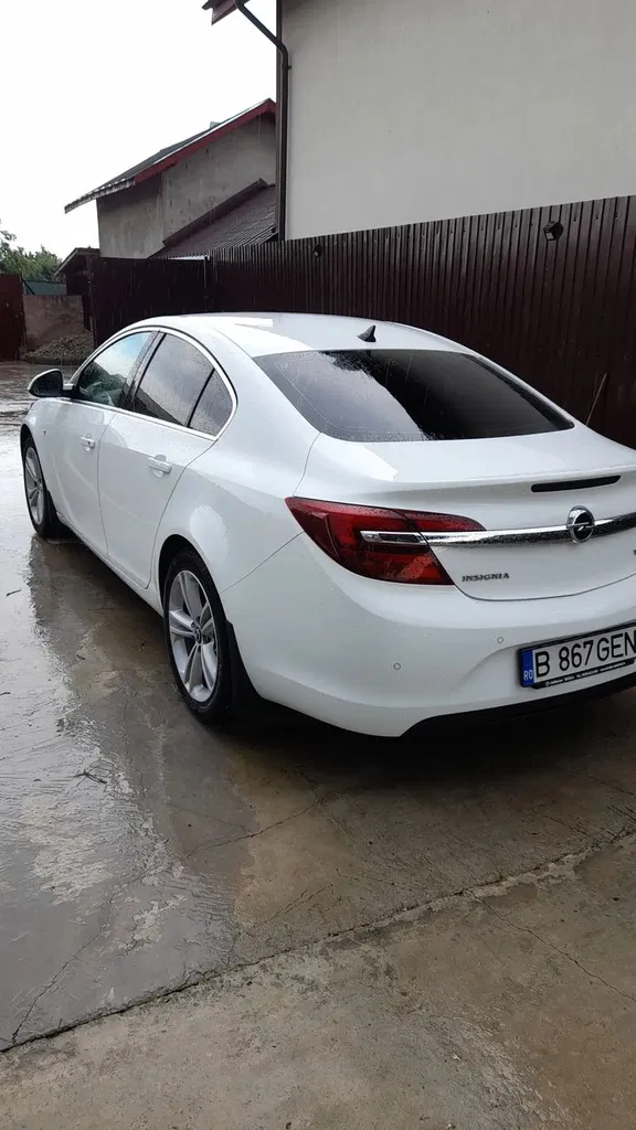 Fotografie: 2013 Opel Insignia