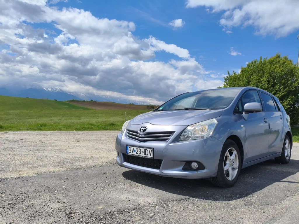 Fotografie: 2010 Toyota Verso