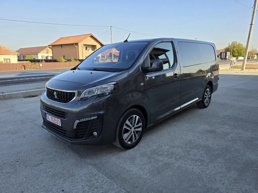 Fotografie: 2021 Peugeot Expert