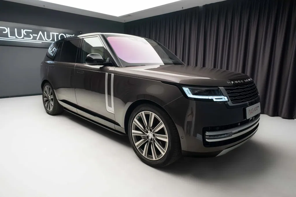 Fotografie: 2022 Land Rover Range Rover