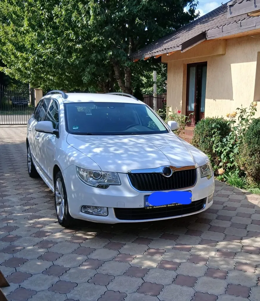 Fotografie: 2011 Skoda Superb