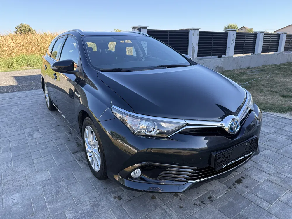 Fotografie: 2017 Toyota Auris