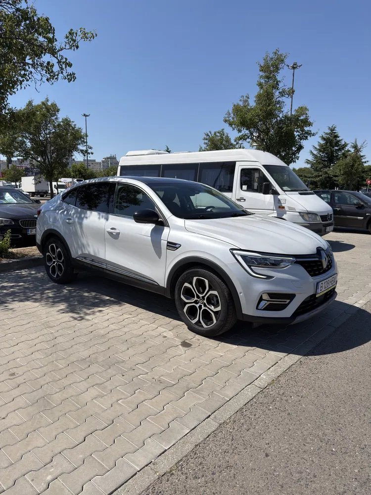 Fotografie: 2023 Renault Arkana