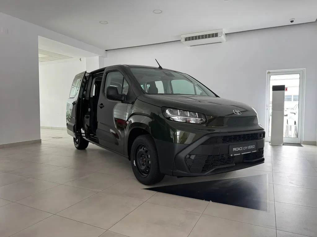 Fotografie: 2025 Toyota Proace