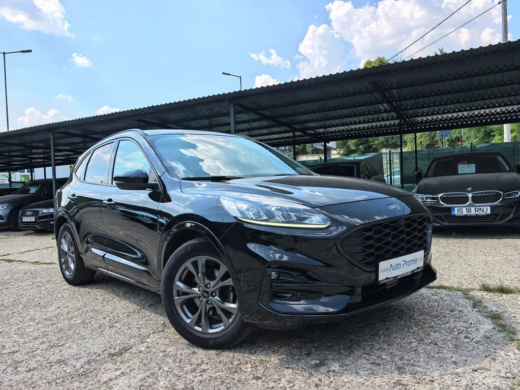 Fotografie: 2022 Ford Kuga