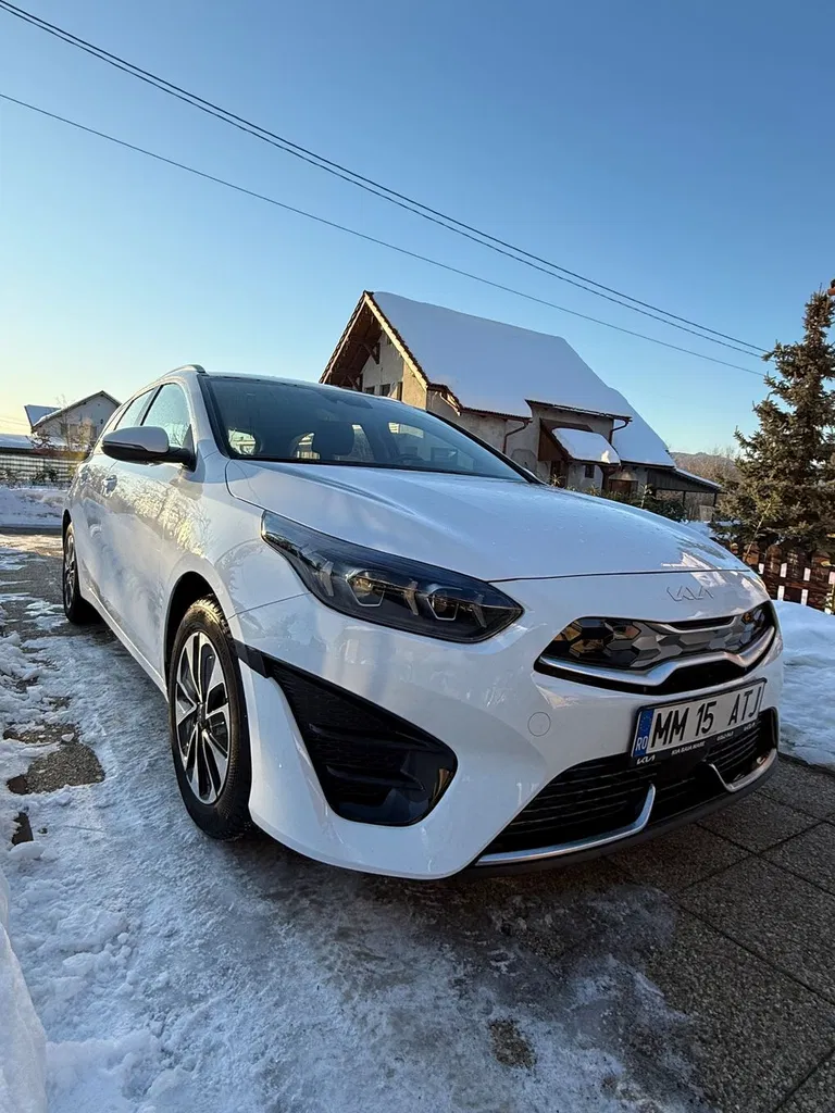 Fotografie: 2023 Kia Ceed
