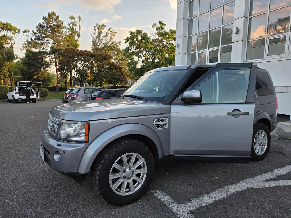 Fotografie: 2012 Land Rover Discovery