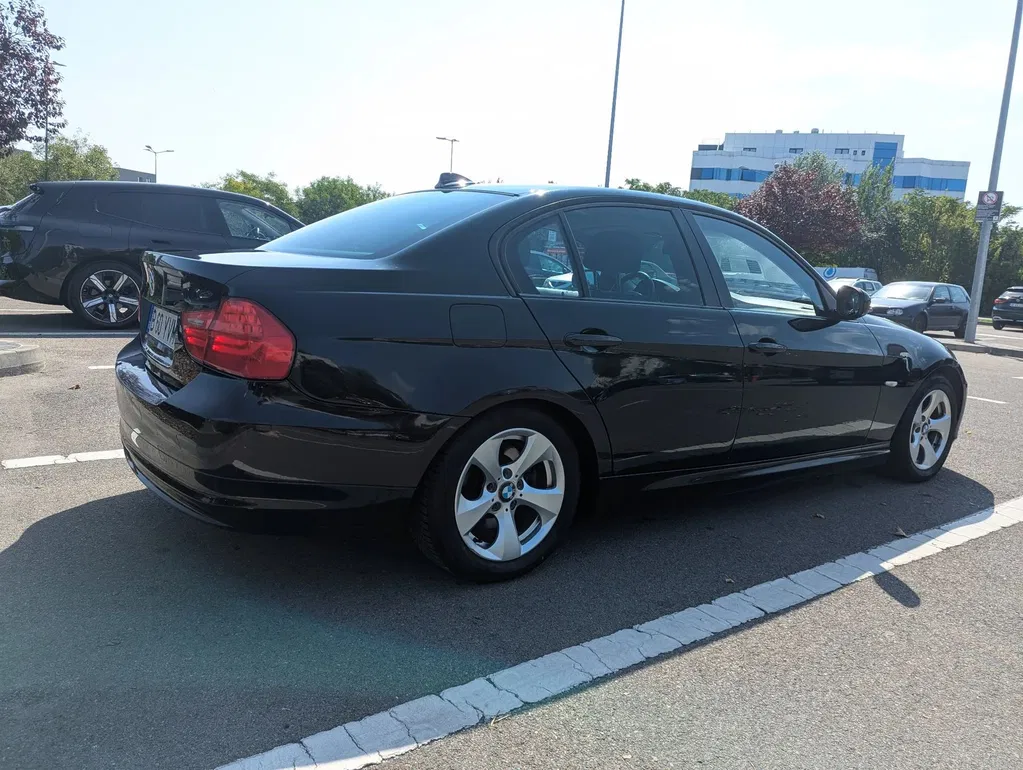 Fotografie: 2010 BMW Seria 3