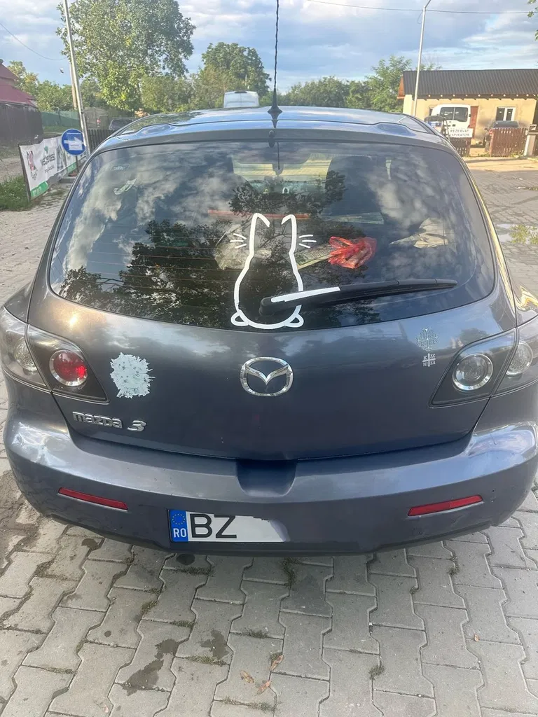Fotografie: 2007 Mazda 3